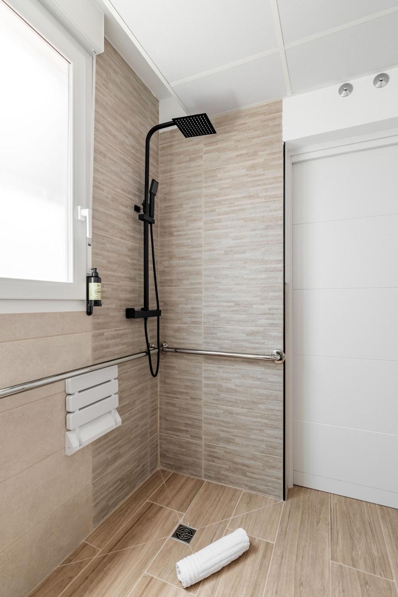 Arturo Soria By Charming Apartahotel Madrid